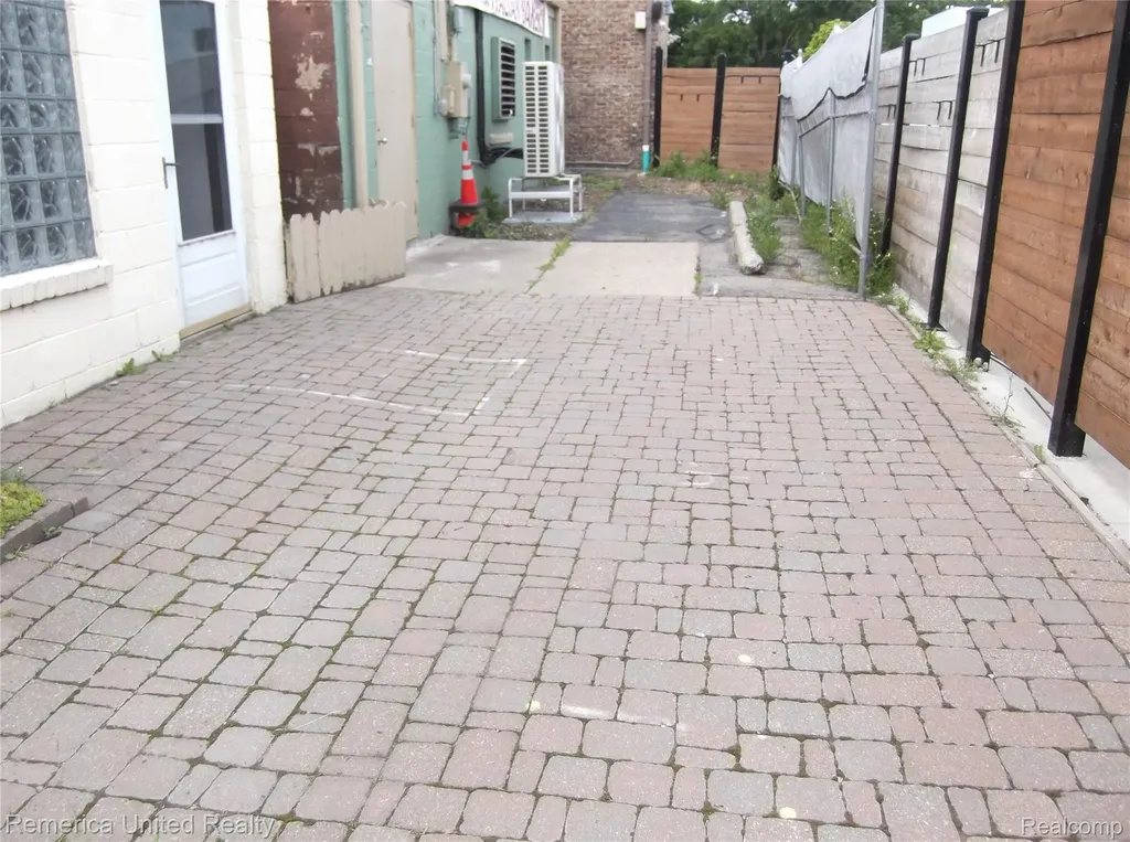 121 E Walled Lake Drive Walled Lake City MI 48390