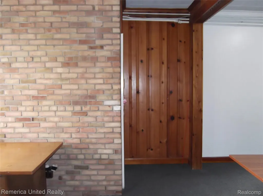 121 E Walled Lake Drive Walled Lake City MI 48390