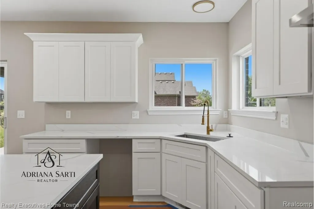35962 Cascade Drive New Baltimore City MI 48047