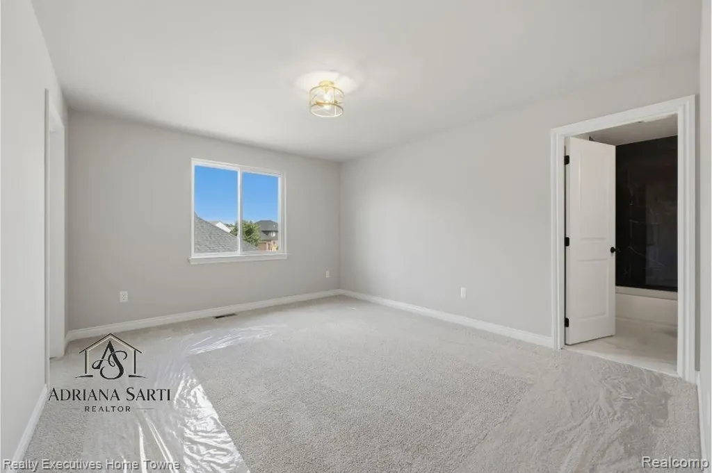 35962 Cascade Drive New Baltimore City MI 48047