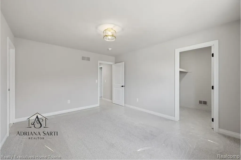 35962 Cascade Drive New Baltimore City MI 48047