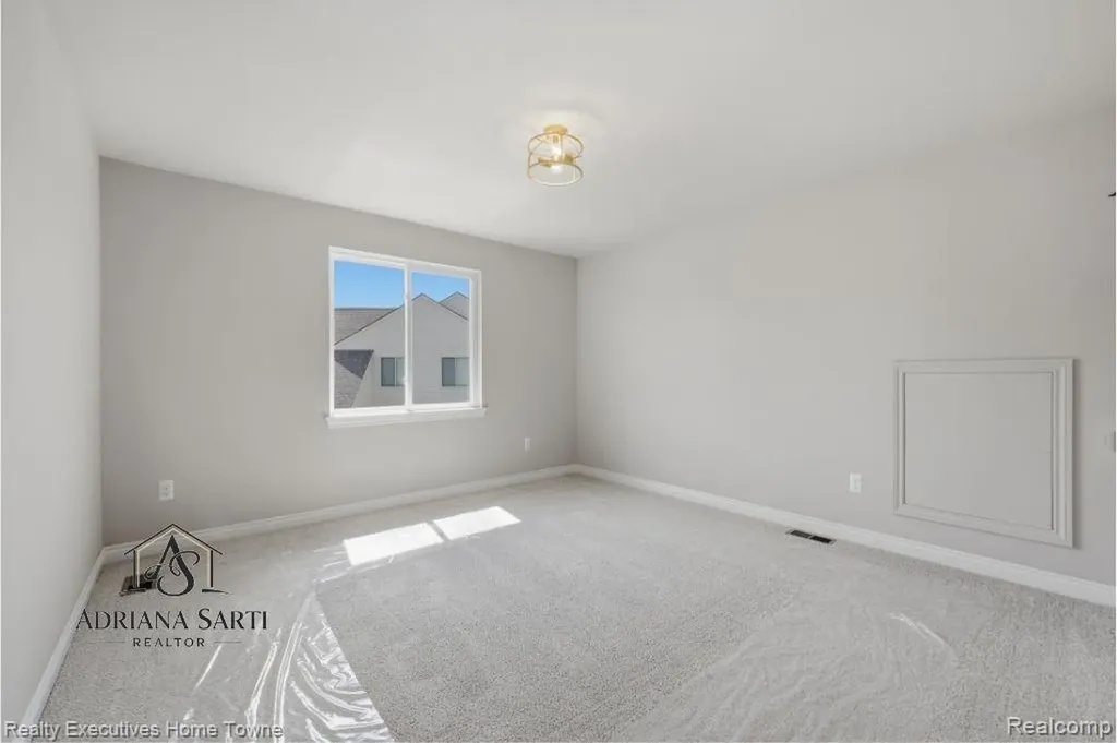 35962 Cascade Drive New Baltimore City MI 48047