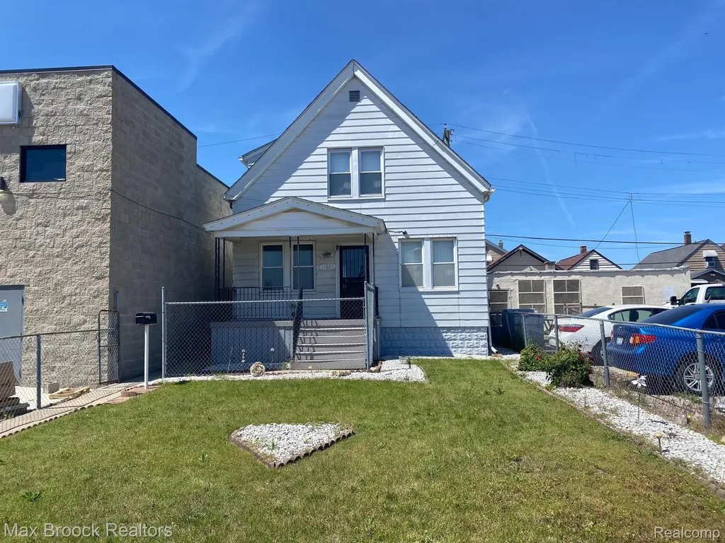 11809 Conant Street Hamtramck City MI 48212