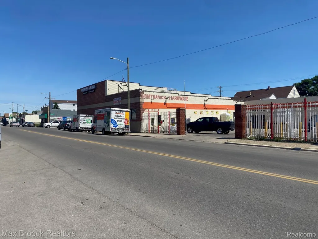 11809 Conant Street Hamtramck City MI 48212