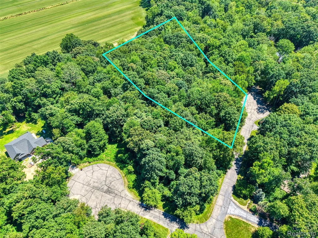 5663 Iosco Mountain Road Iosco Township MI 48137
