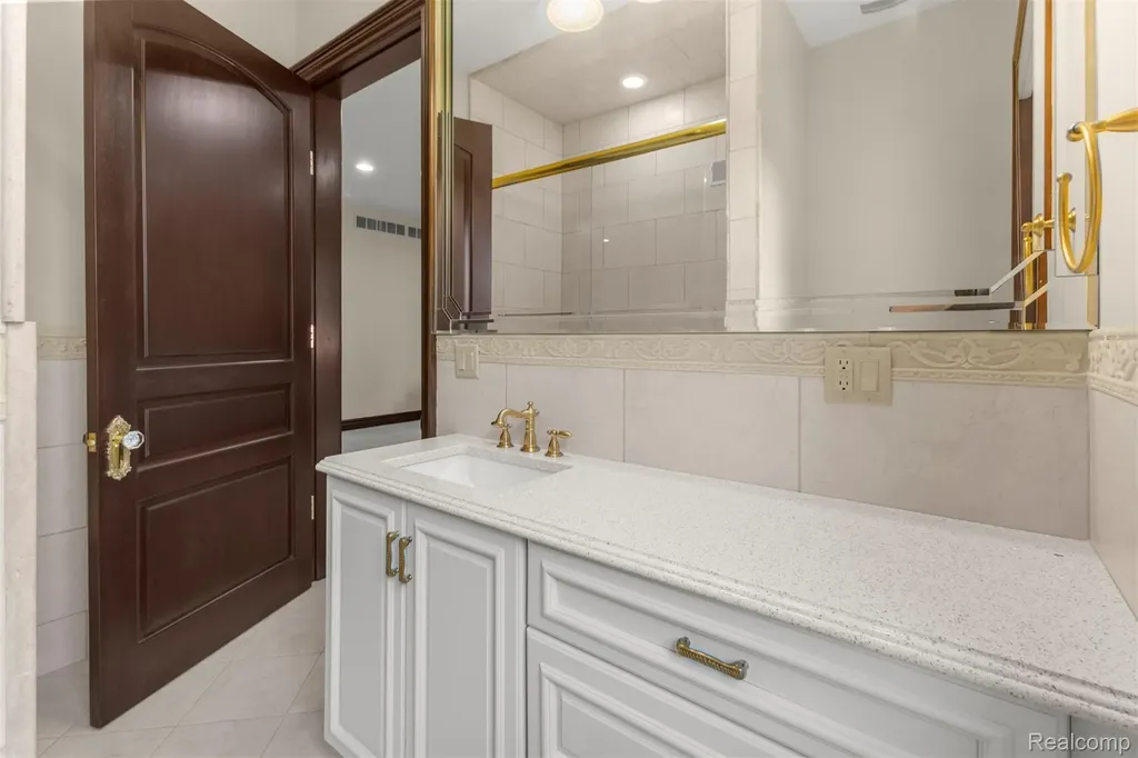 18585 Sheldon Road Northville City MI 48168