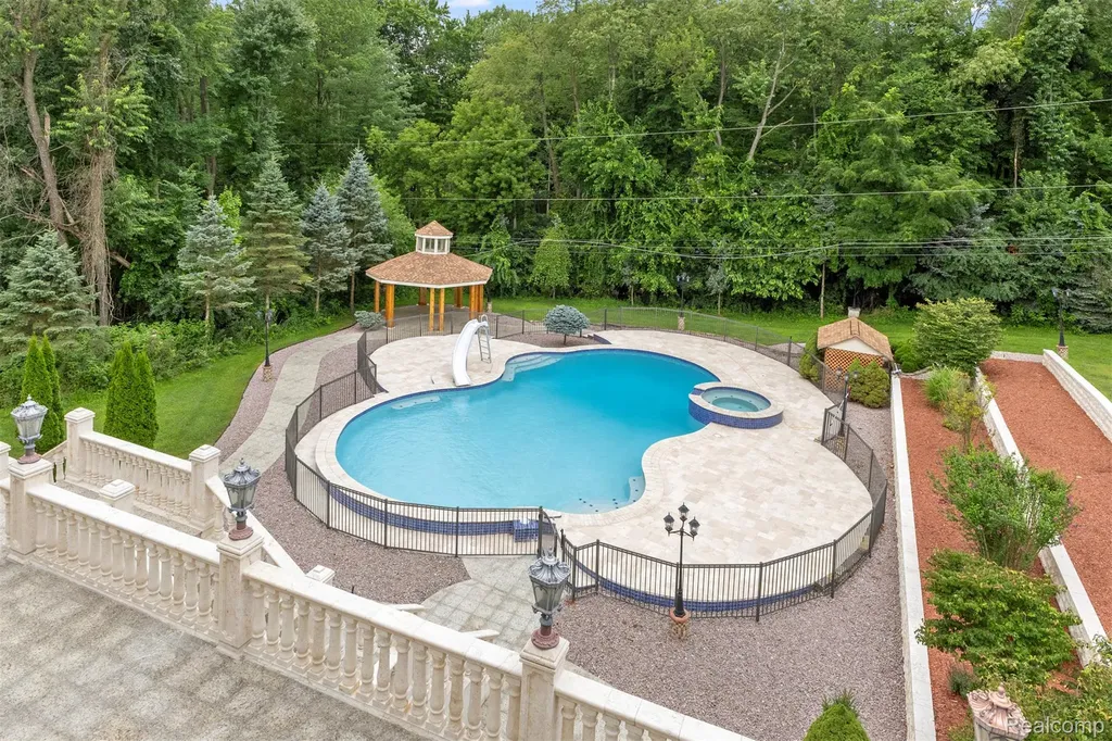 18585 Sheldon Road Northville City MI 48168