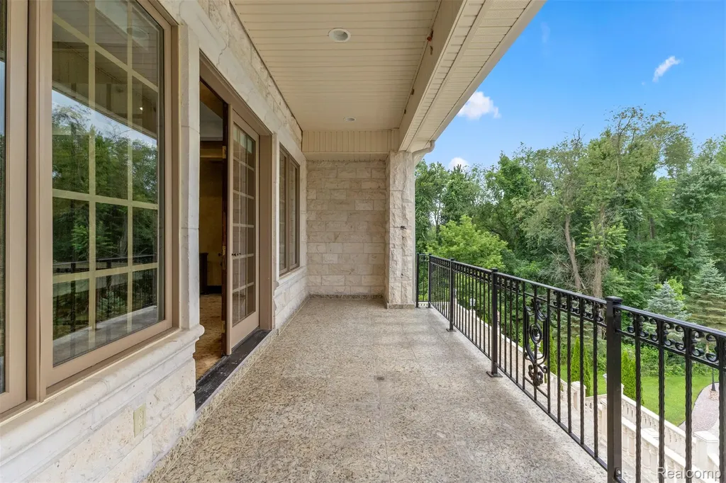 18585 Sheldon Road Northville City MI 48168