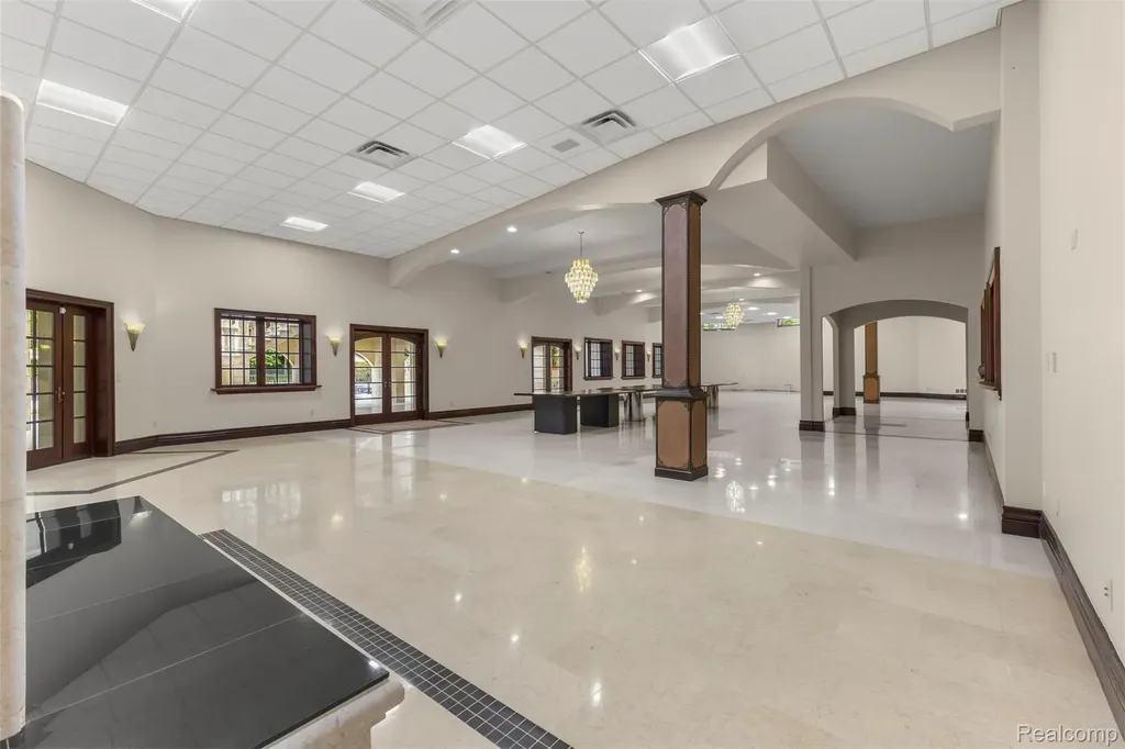 18585 Sheldon Road Northville City MI 48168