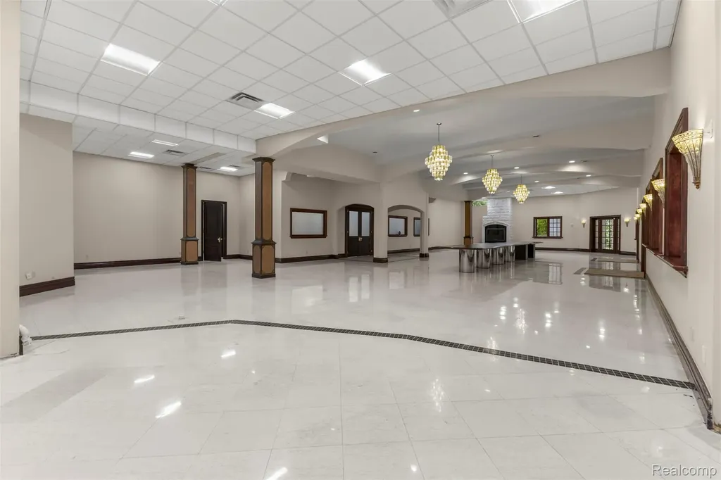 18585 Sheldon Road Northville City MI 48168