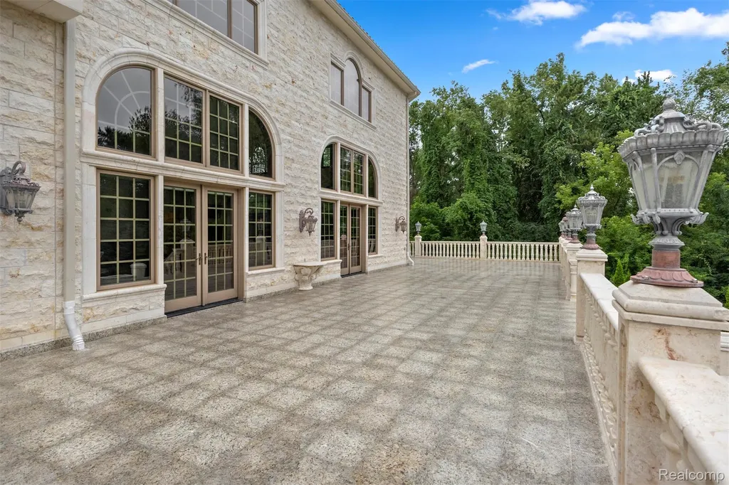18585 Sheldon Road Northville City MI 48168