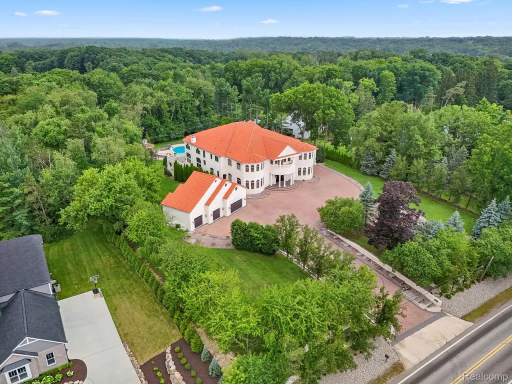 18585 Sheldon Road Northville City MI 48168