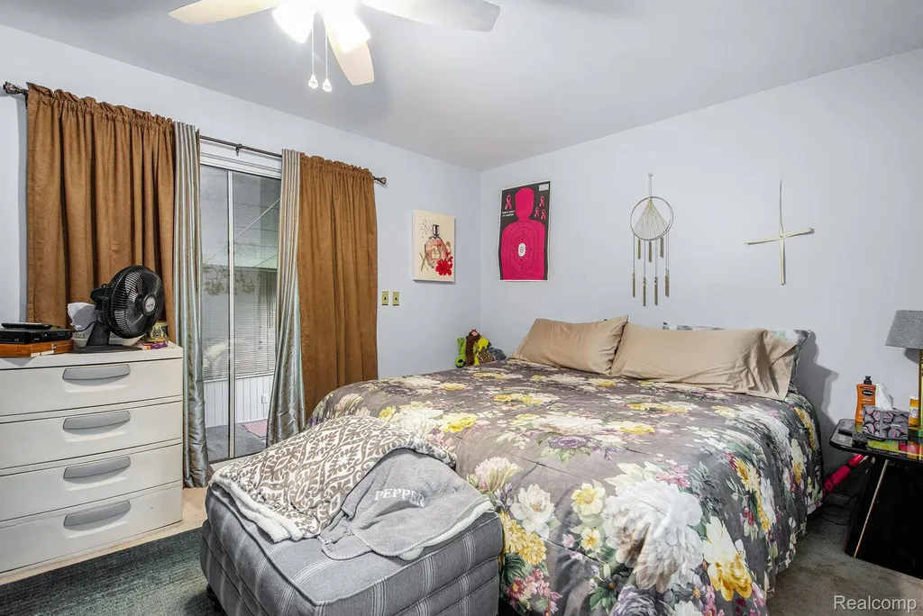 25235 Franklin Terrace Road South Lyon City MI 48178