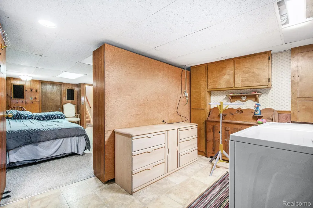25235 Franklin Terrace Road South Lyon City MI 48178