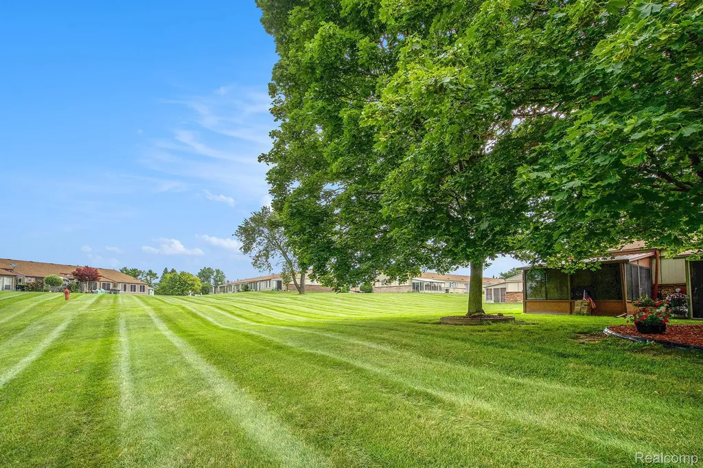 25235 Franklin Terrace Road South Lyon City MI 48178