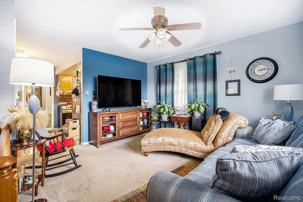 25235 Franklin Terrace Road South Lyon City MI 48178