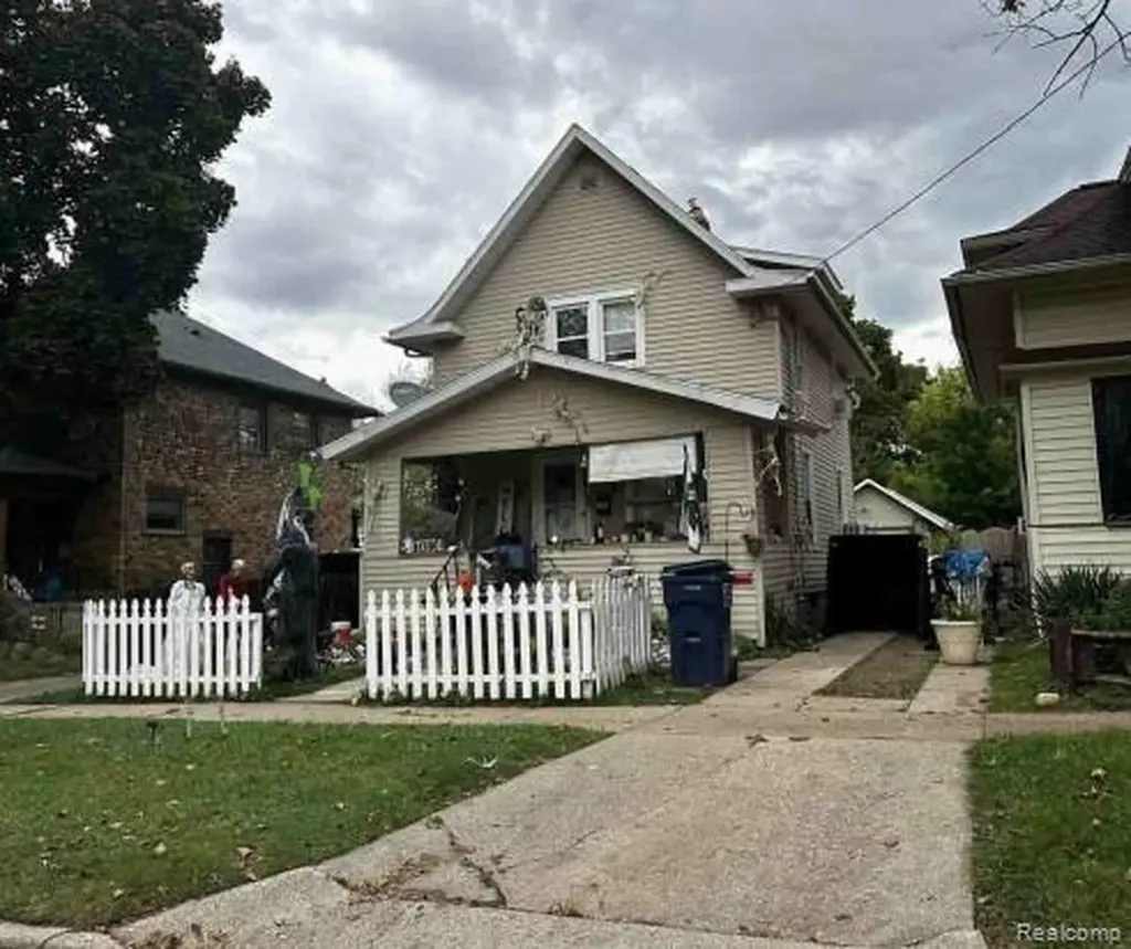 109 N Thompson Street Jackson City MI 49202