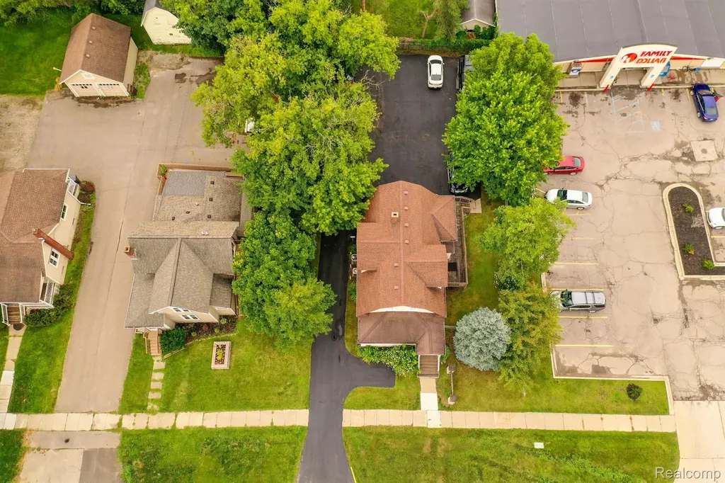 515 E Grand River Avenue Howell City MI 48843