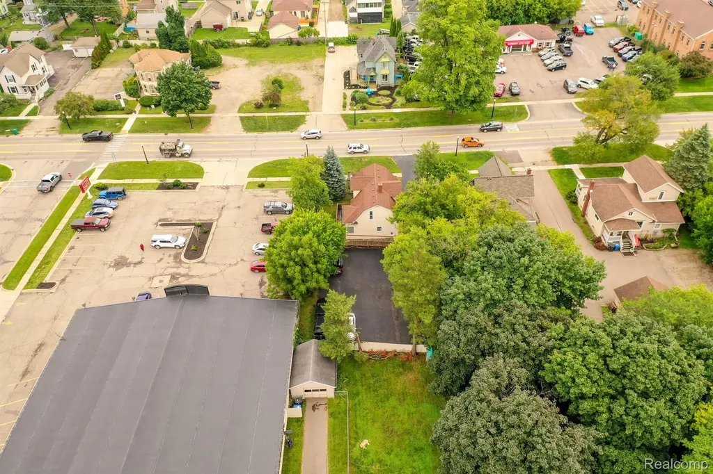 515 E Grand River Avenue Howell City MI 48843