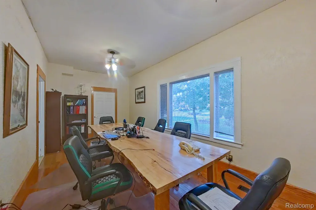 515 E Grand River Avenue Howell City MI 48843