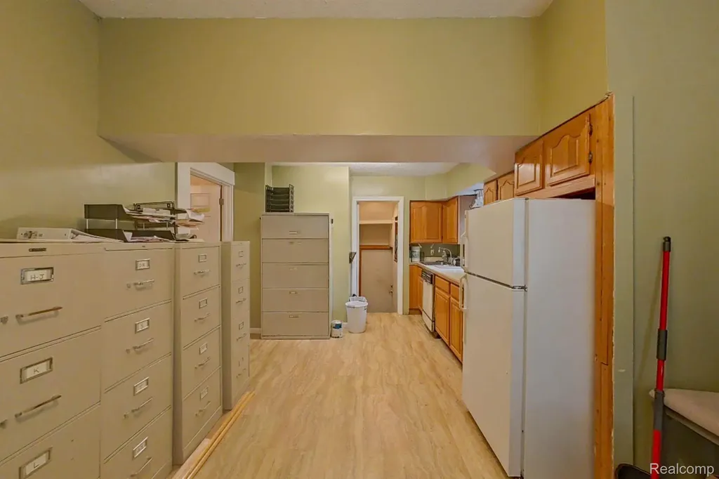 515 E Grand River Avenue Howell City MI 48843