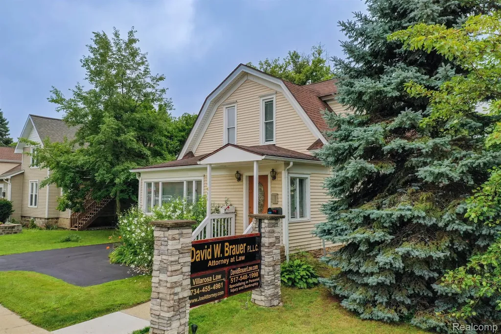 515 E Grand River Avenue Howell City MI 48843