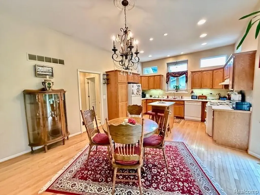 889 Cronkite Drive Orion Charter Township MI 48362