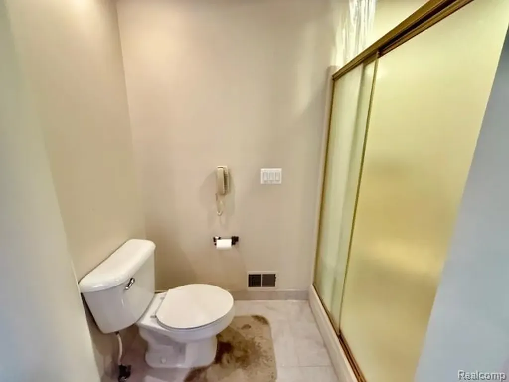 889 Cronkite Drive Orion Charter Township MI 48362