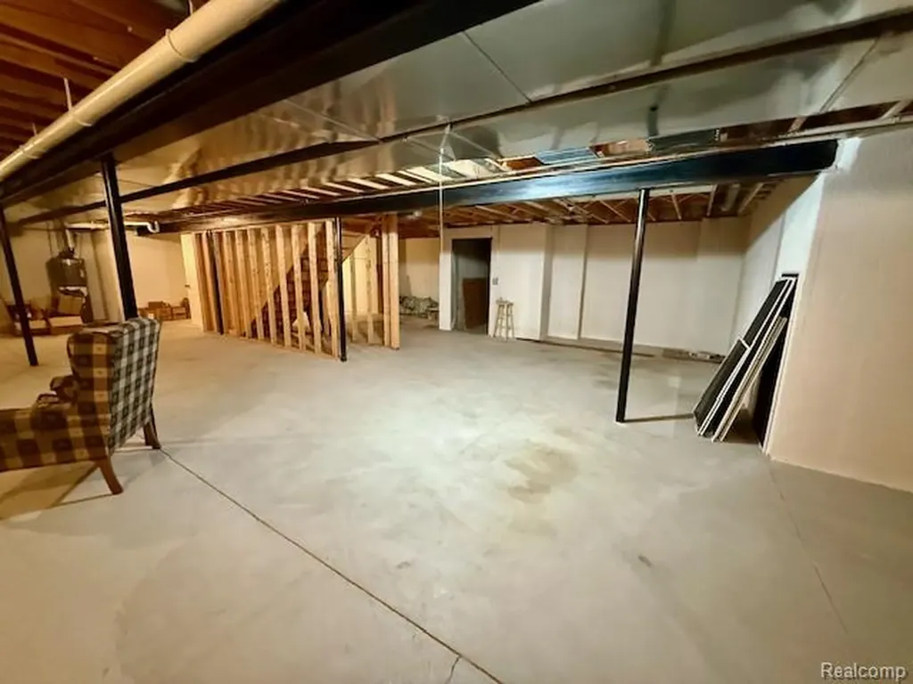 889 Cronkite Drive Orion Charter Township MI 48362