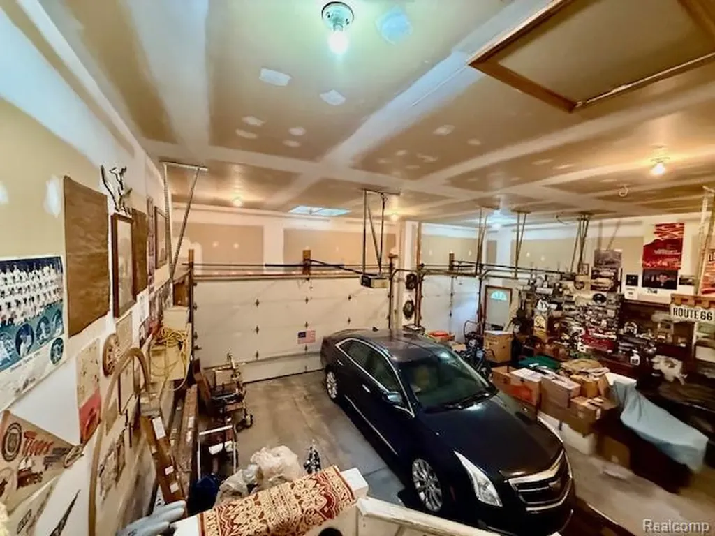 889 Cronkite Drive Orion Charter Township MI 48362