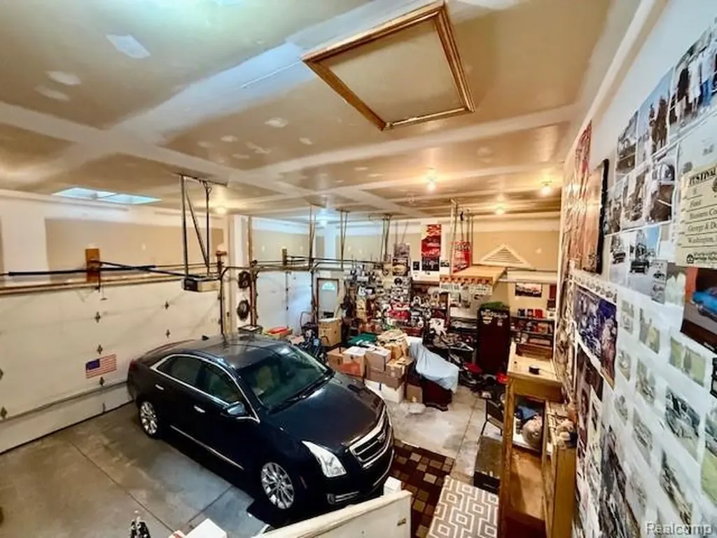 889 Cronkite Drive Orion Charter Township MI 48362
