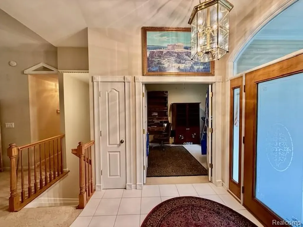 889 Cronkite Drive Orion Charter Township MI 48362