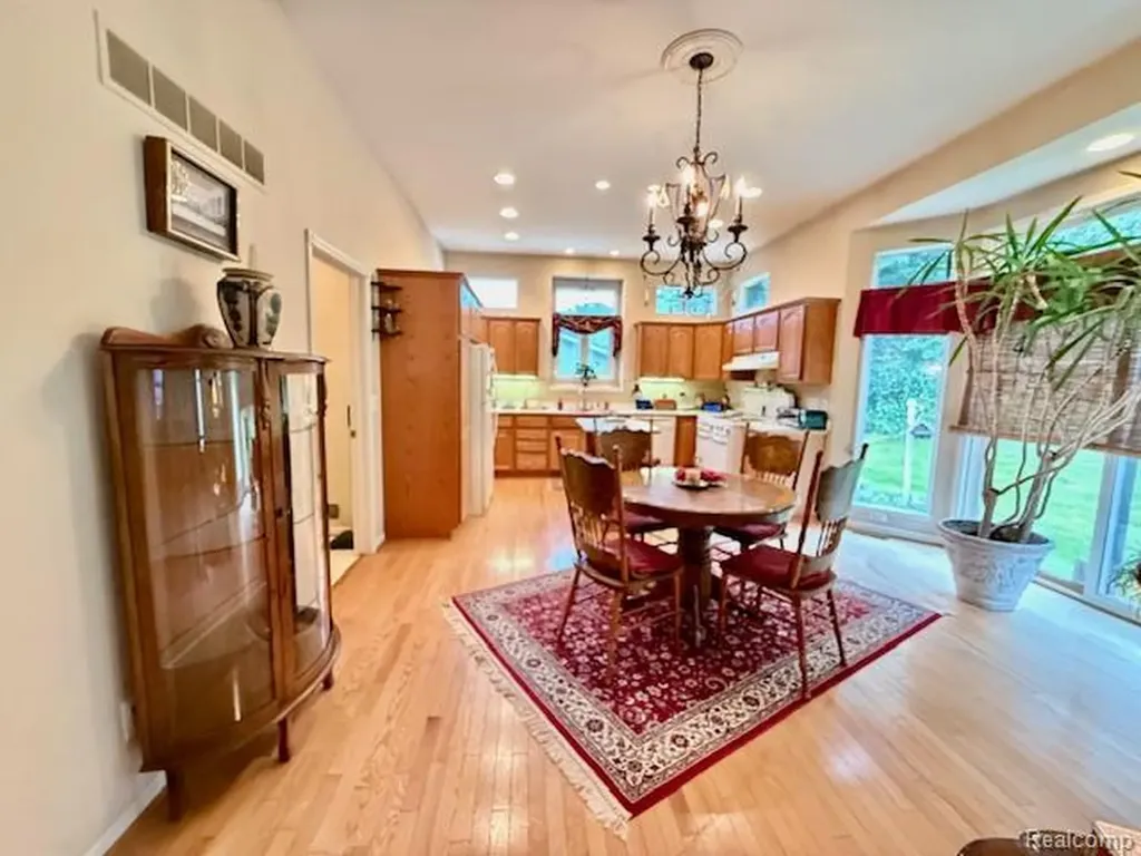 889 Cronkite Drive Orion Charter Township MI 48362