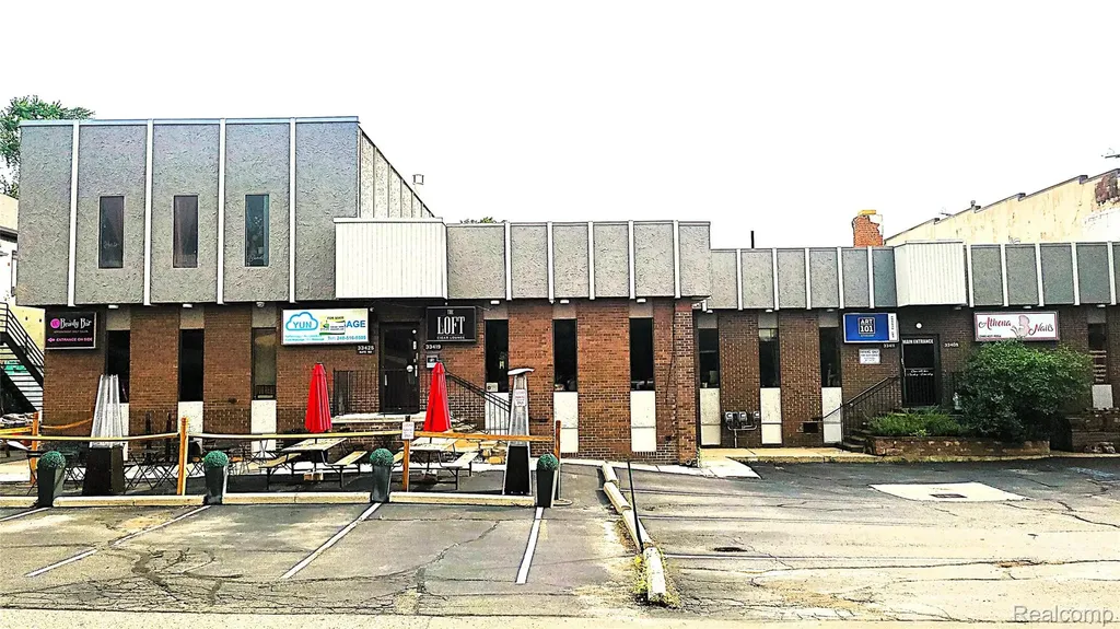 33409 Grand River Avenue Farmington City MI 48335