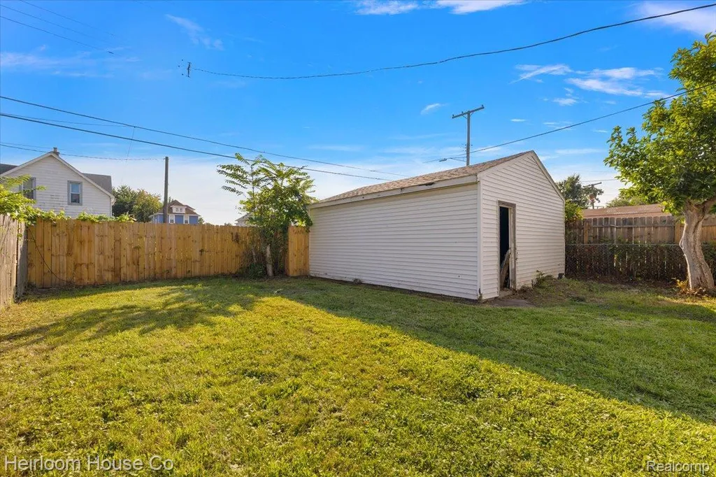 78 Batavia Street River Rouge City MI 48218