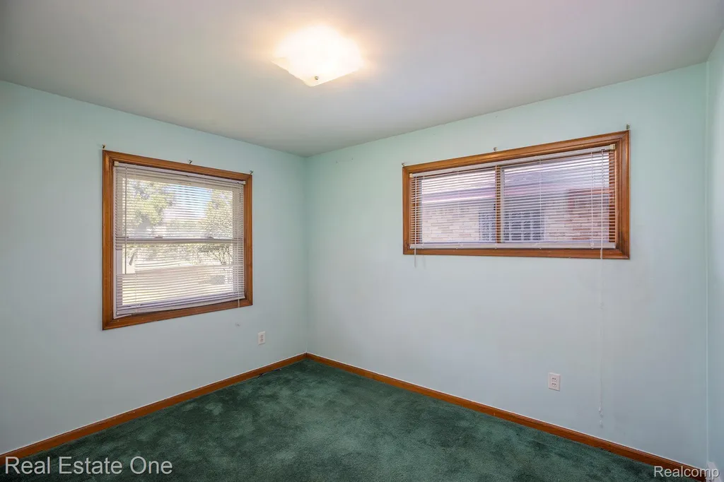 51341 Neumaier Drive Shelby Charter Township MI 48316