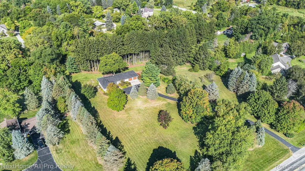 7195 Curtis Road Salem Township MI 48168