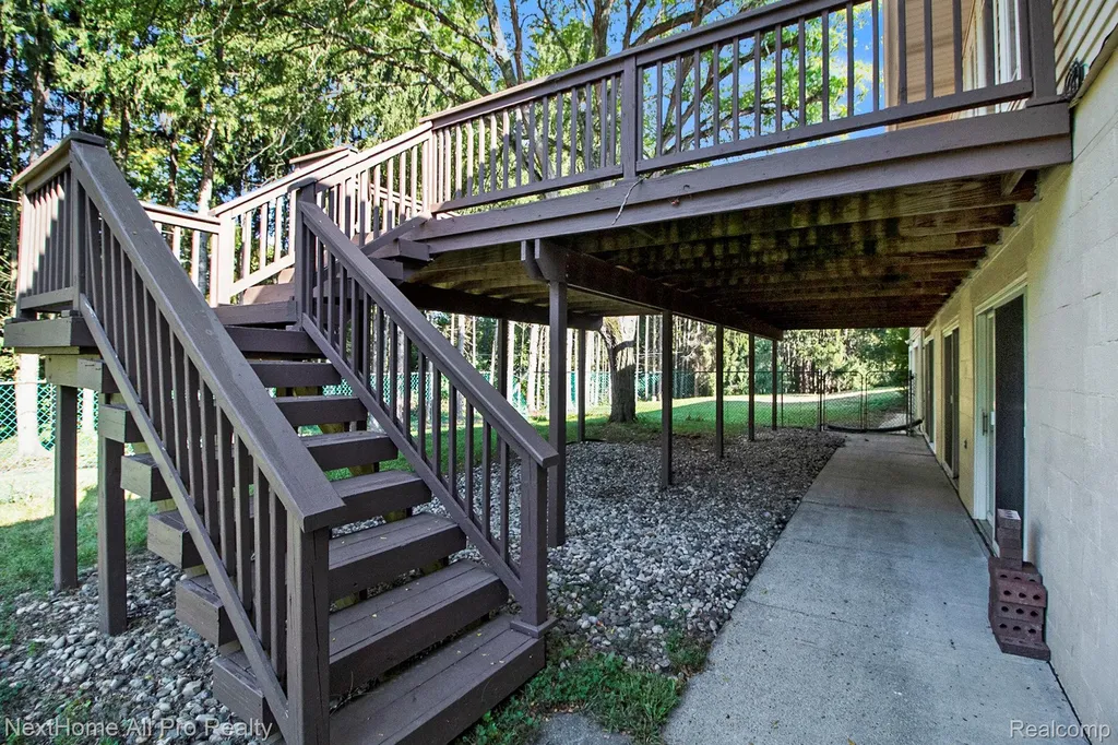 7195 Curtis Road Salem Township MI 48168