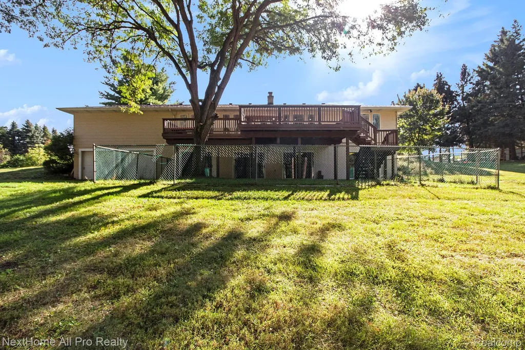7195 Curtis Road Salem Township MI 48168