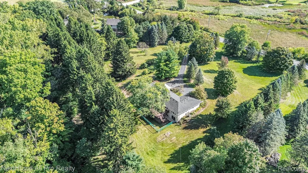 7195 Curtis Road Salem Township MI 48168