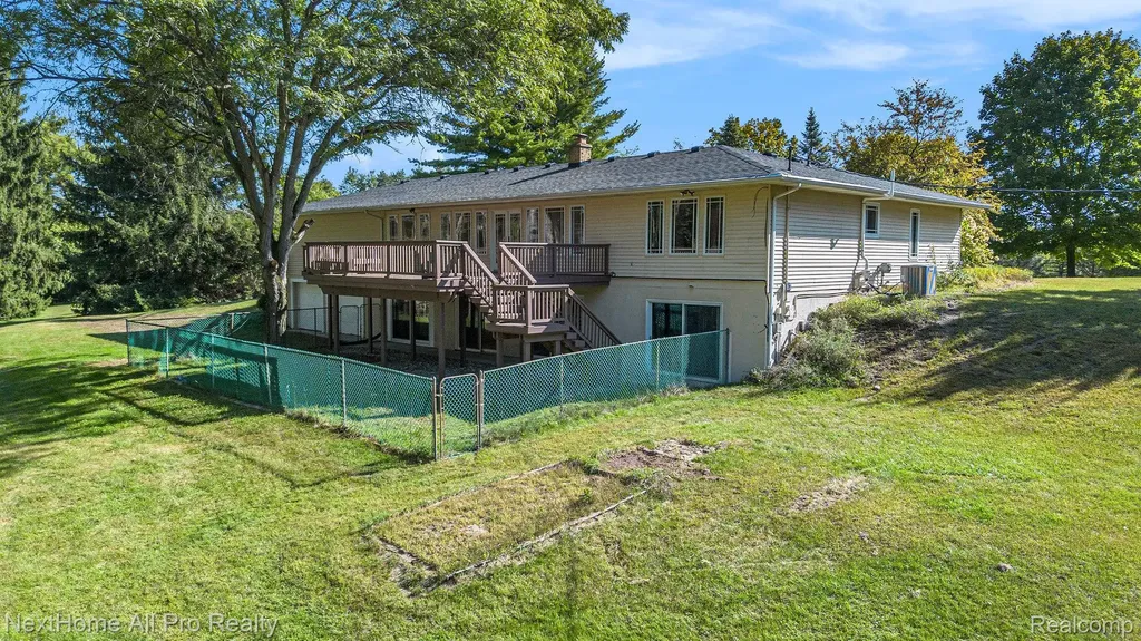 7195 Curtis Road Salem Township MI 48168