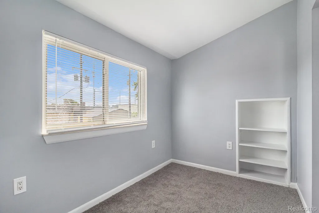 1054 E Troy Street Ferndale City MI 48220