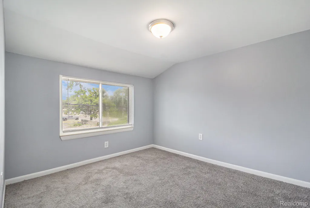 1054 E Troy Street Ferndale City MI 48220