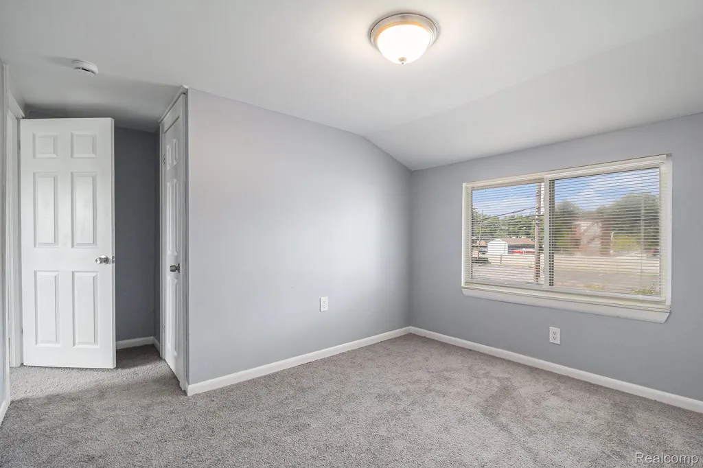 1054 E Troy Street Ferndale City MI 48220
