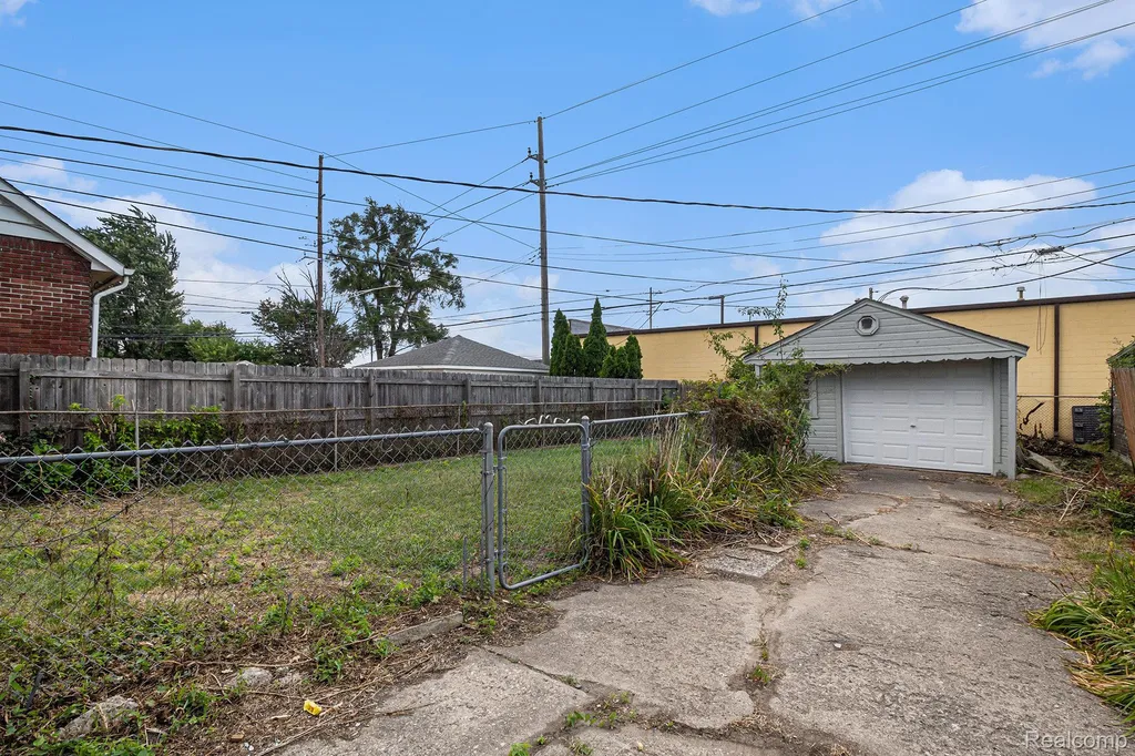 1054 E Troy Street Ferndale City MI 48220