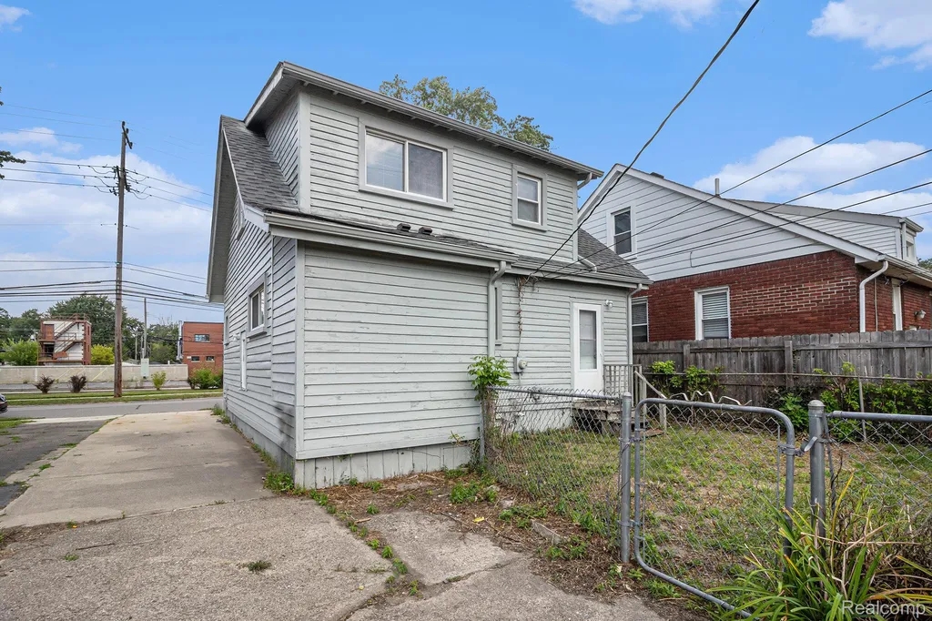 1054 E Troy Street Ferndale City MI 48220