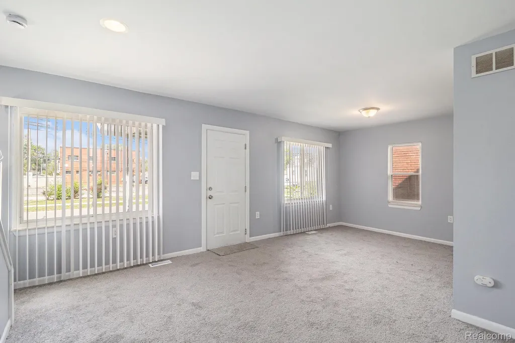 1054 E Troy Street Ferndale City MI 48220