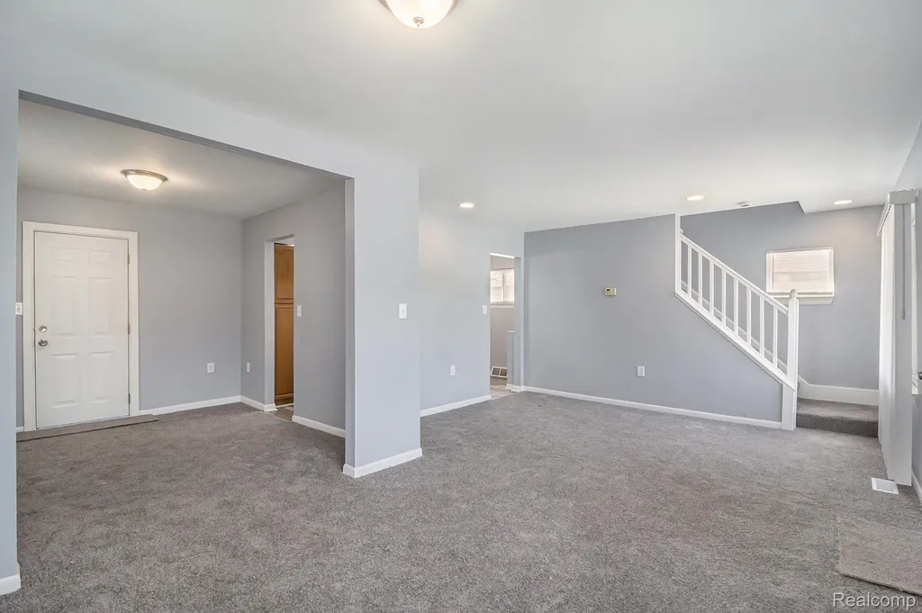 1054 E Troy Street Ferndale City MI 48220