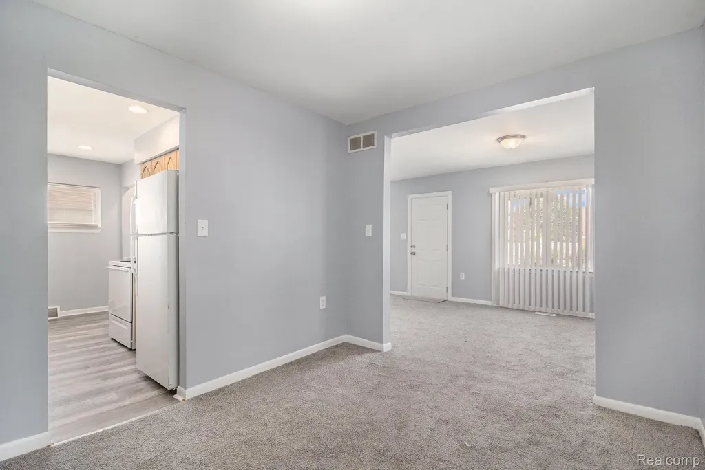 1054 E Troy Street Ferndale City MI 48220