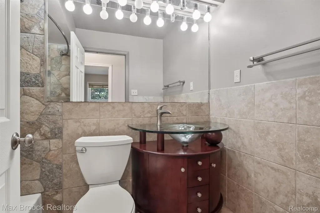 5312 Cambourne Place West Bloomfield Charter Township MI 48322